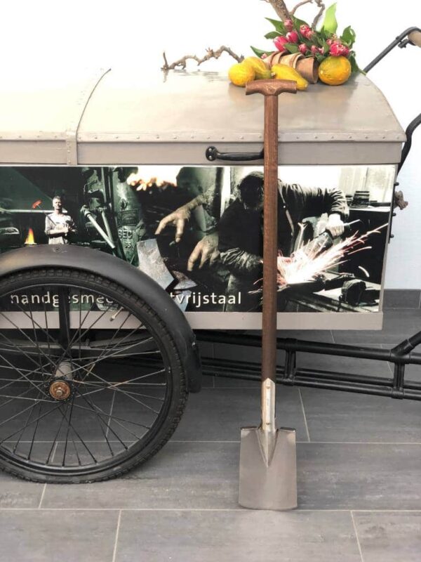 Vintage Kleiner Spaten mit Tritt