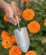 Transplanting Trowel half round