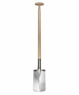 Spade with steps