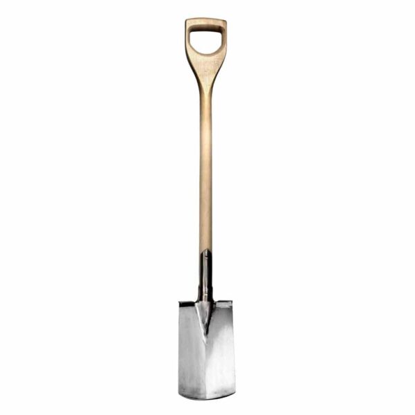 Spade with steps